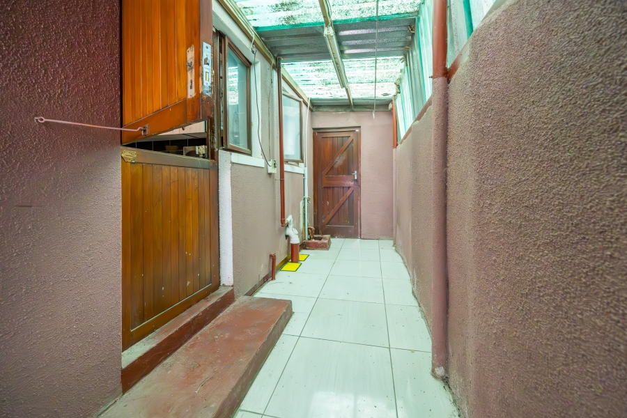 4 Bedroom Property for Sale in Devon Park Village Western Cape
